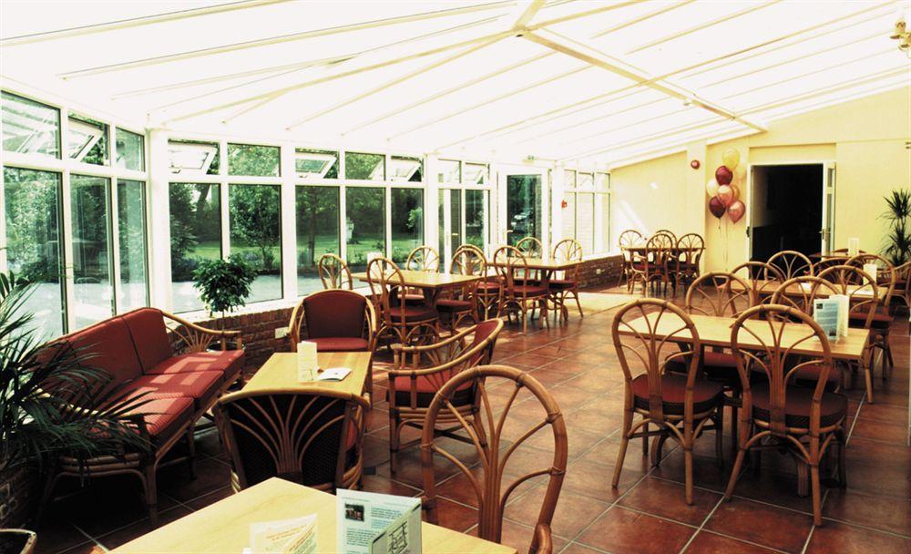 Paddington House Hotel Warrington Esterno foto