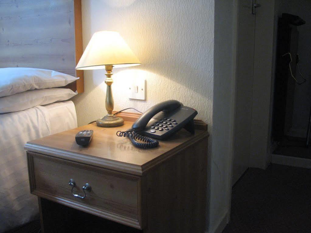Paddington House Hotel Warrington Esterno foto